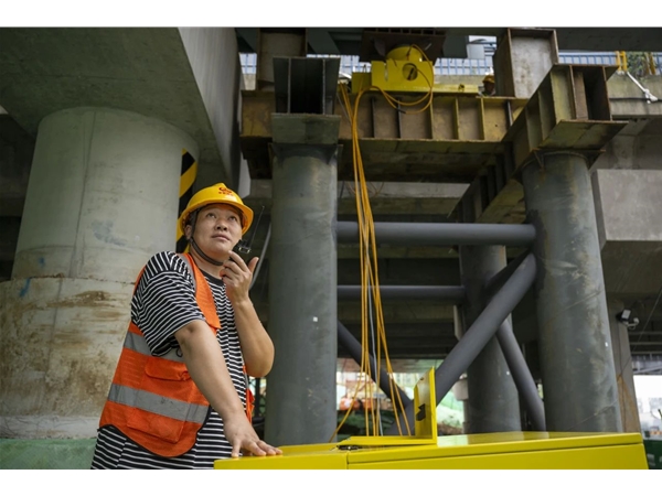 合肥繁华大道改扩建工程沪汉蓉桥顶推施工